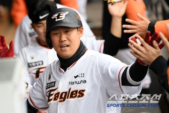 '2021년엔 3명이나 쏟아졌는데...' 남은 FA 5명 '대박 크리스마…