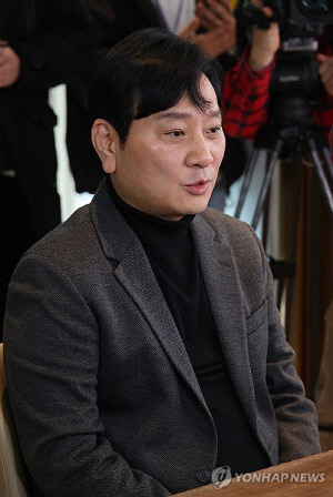 체육회장 후보 박창범, 강신욱 후보로 단일화…