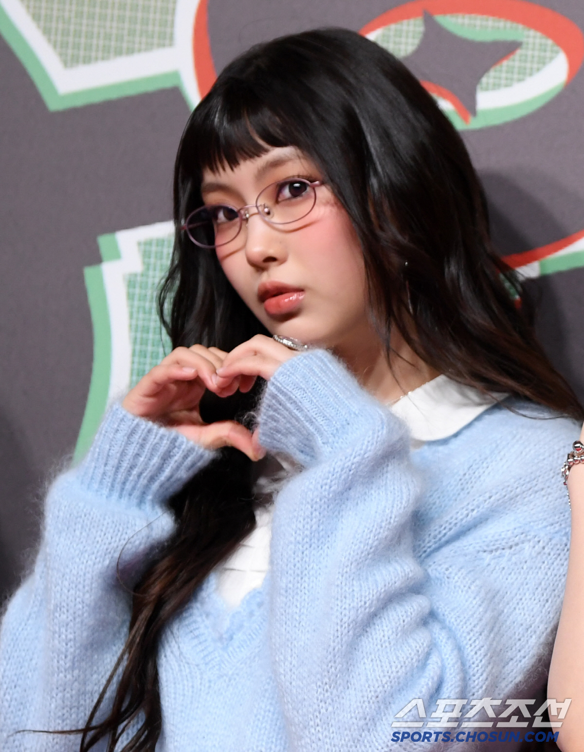 [포토] 뉴진스 혜인 '하트'