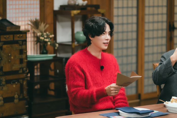 이혼後 10년 만에 재회..홍종현, 유라와 '유별난 역사 한끼'서 만났다