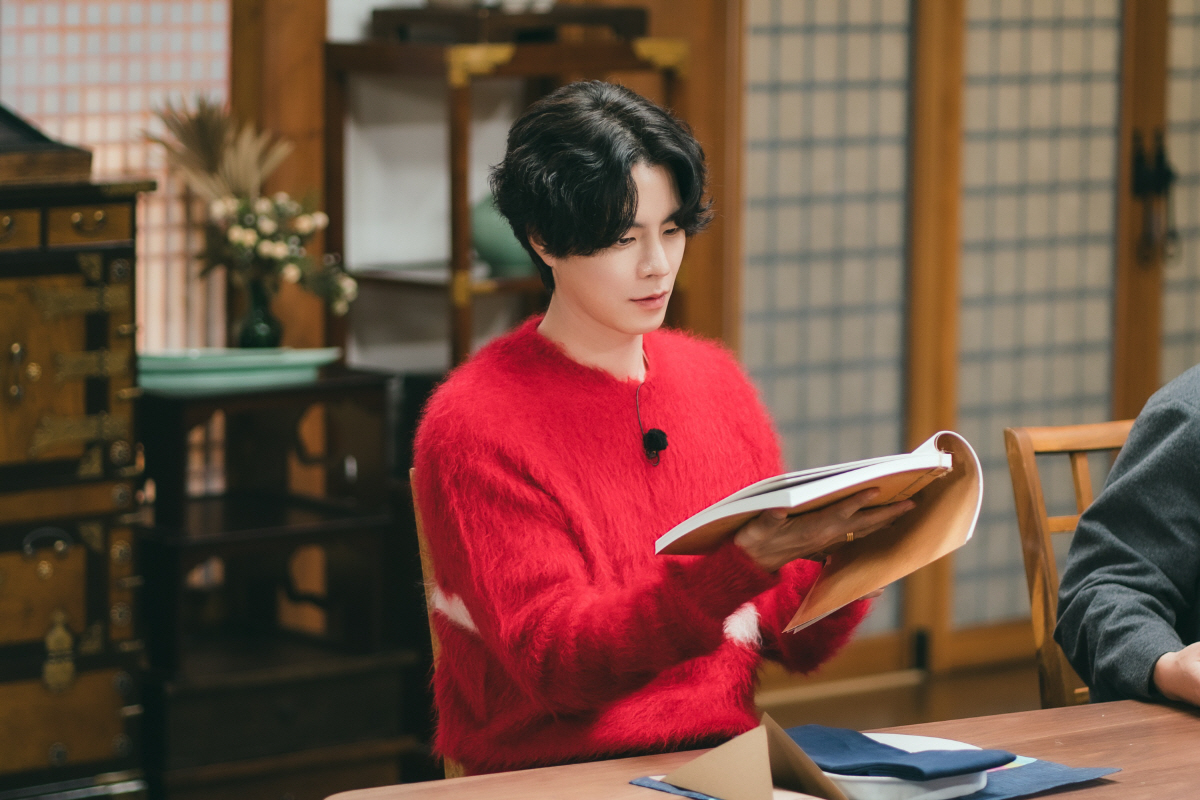 이혼後 10년 만에 재회..홍종현, 유라와 '유별난 역사 한끼'서 만났다