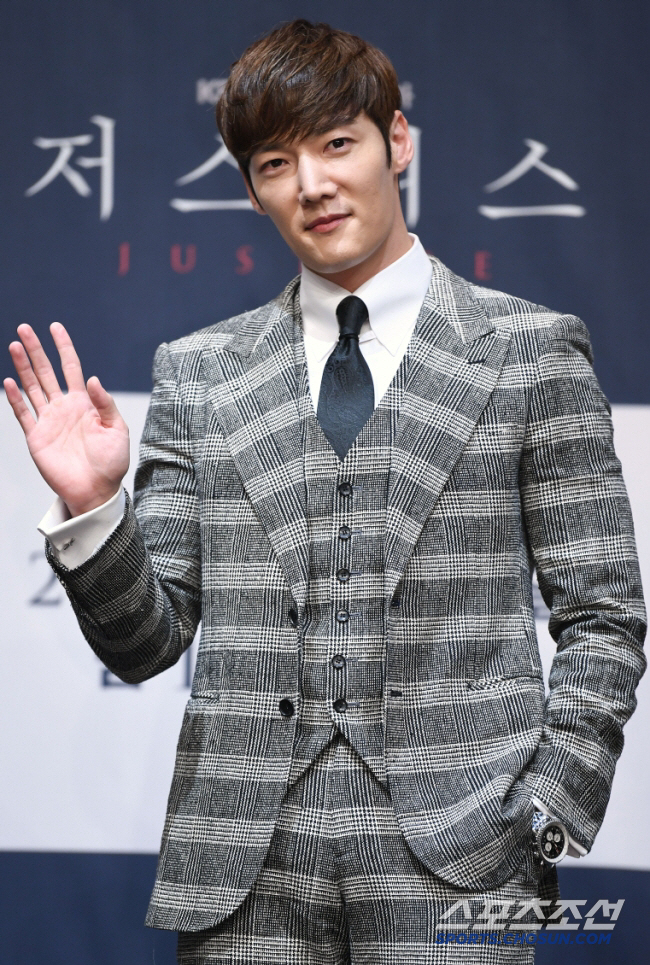 최진혁, 사기당해 전셋집까지 팔았다..母 "꿈 이용" 눈물 ('미우새')