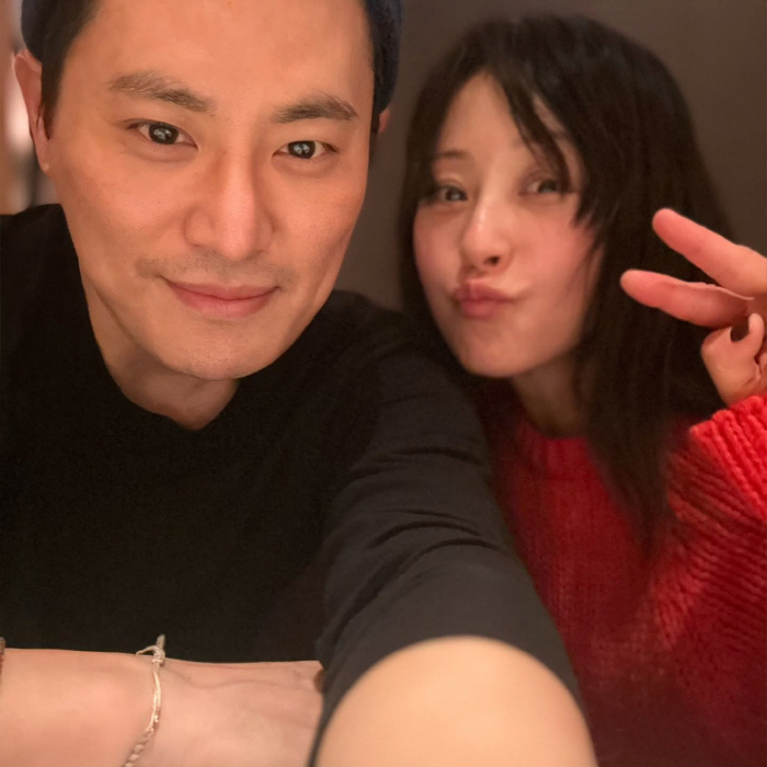 [SCin스타] '62세' 서정희, 6세 연하 연인과 '키스 포즈'…내년…