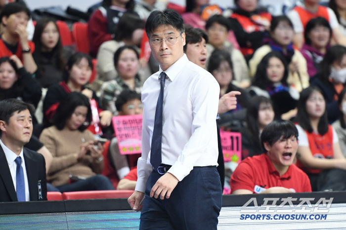 [현장인터뷰] 현대모비스 조동현 감독 "존경심까지 드는 함지훈 은퇴여부,…