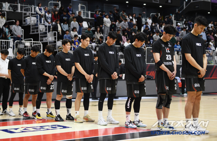 '허훈복귀'KT, '부상병동' KCC 86-68 완파 '신년매치 2연승'…