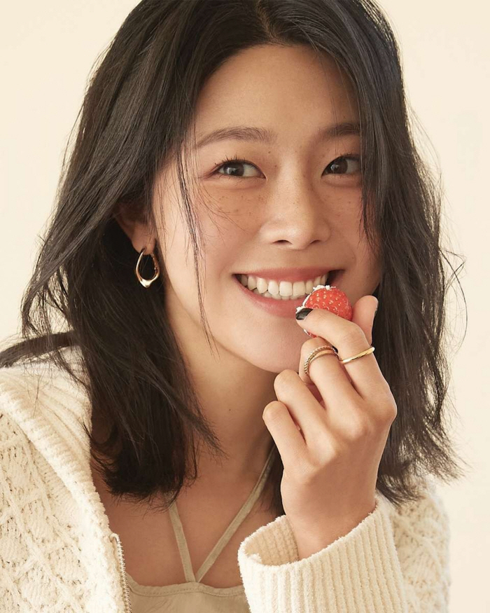 '공연강행' 임영웅→'미소셀카' 전종서 '추모 검열'에..JK 김동욱 "…