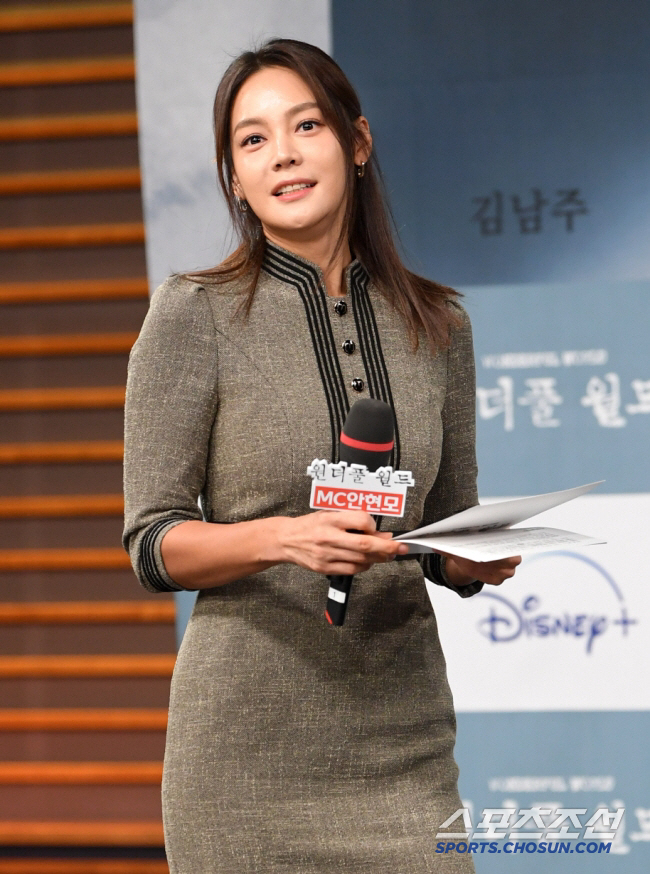'공연강행' 임영웅→'미소셀카' 전종서 '추모 검열'에..JK 김동욱 "…