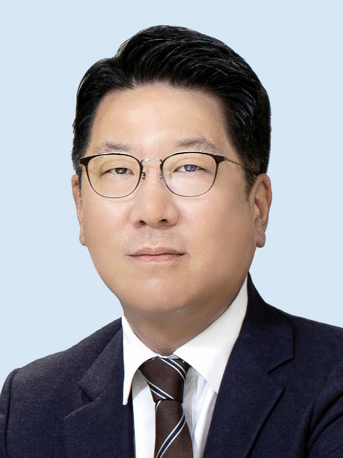 정지선 현대백화점그룹 회장 "함께 변화의 파고에 맞서 나가자"