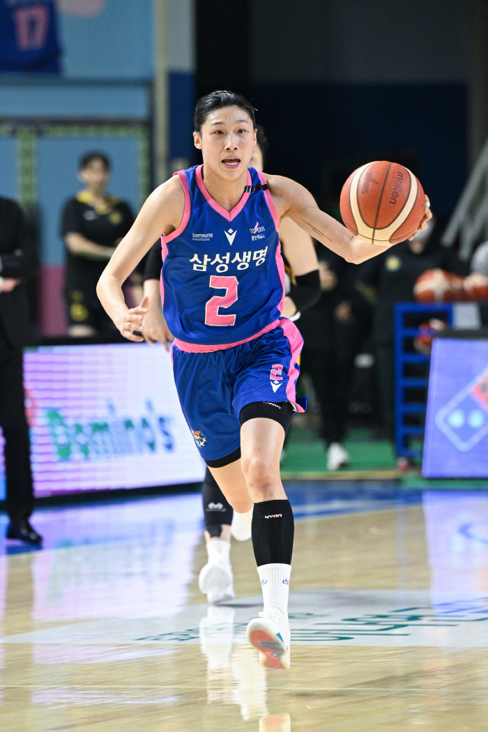 '겨울 방학 끝'→'2025년 첫 승리' 고른 활약 삼성생명이 웃었다…청…
