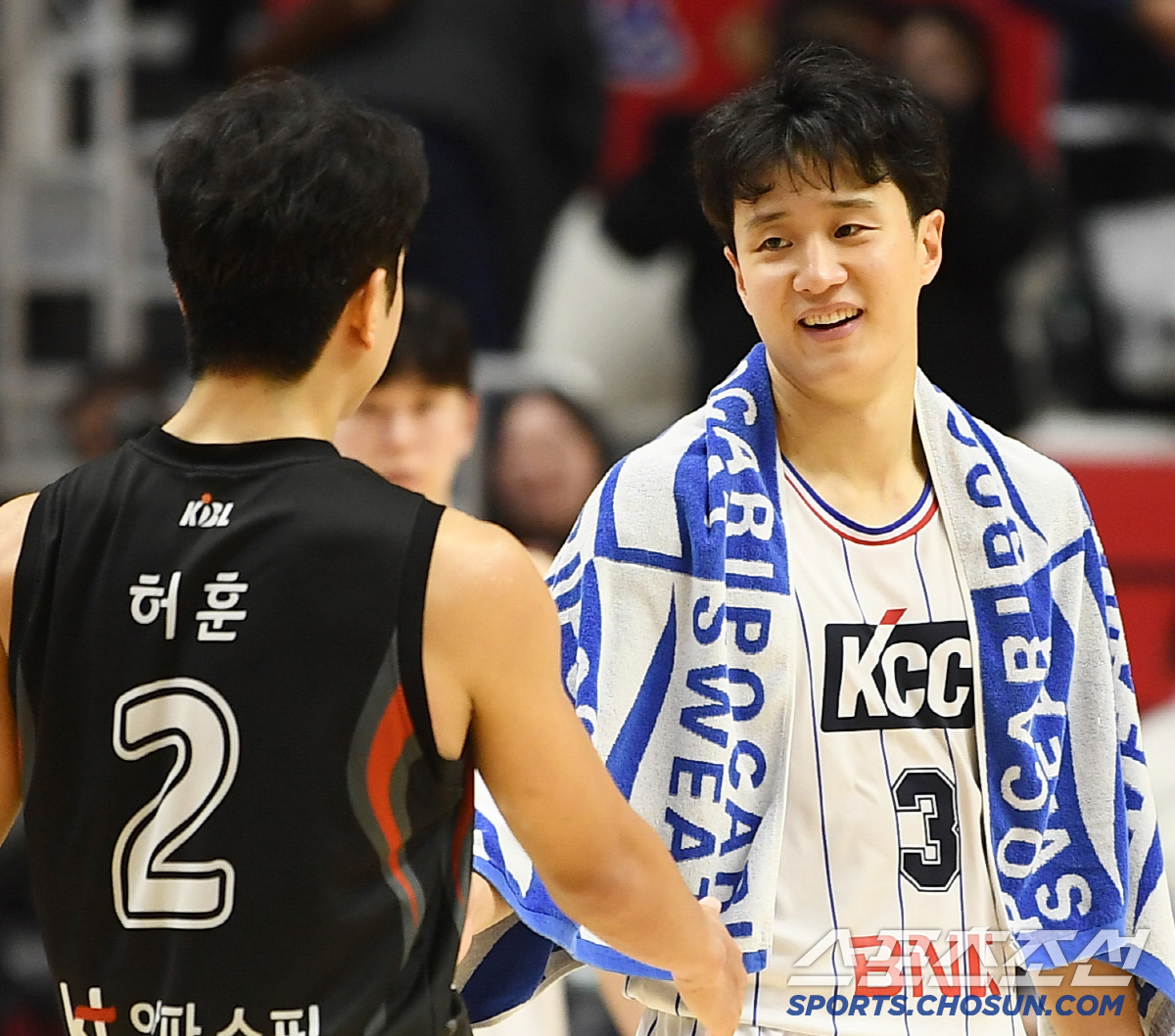 패한 형이 웃었다...동생이 48일 만의 부상 복귀전 승리, 형제는 '쿨…
