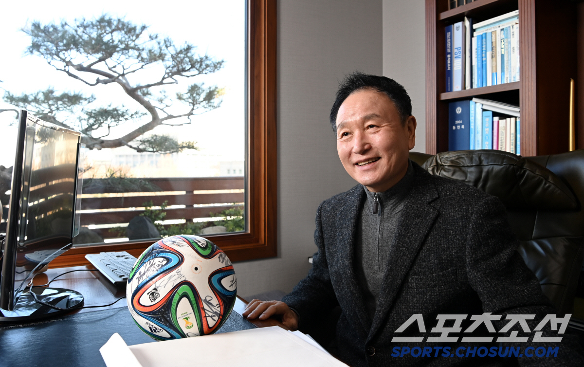 [단독인터뷰]"계란으로 바위 깰 수 있어" 허정무 이사장이 꿈꾸는 반전 …