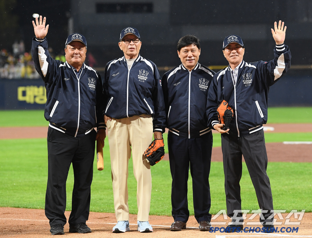 "지속가능한 1000만 관중 약속드린다" 허구연 총재. 을사년 3가지 약…