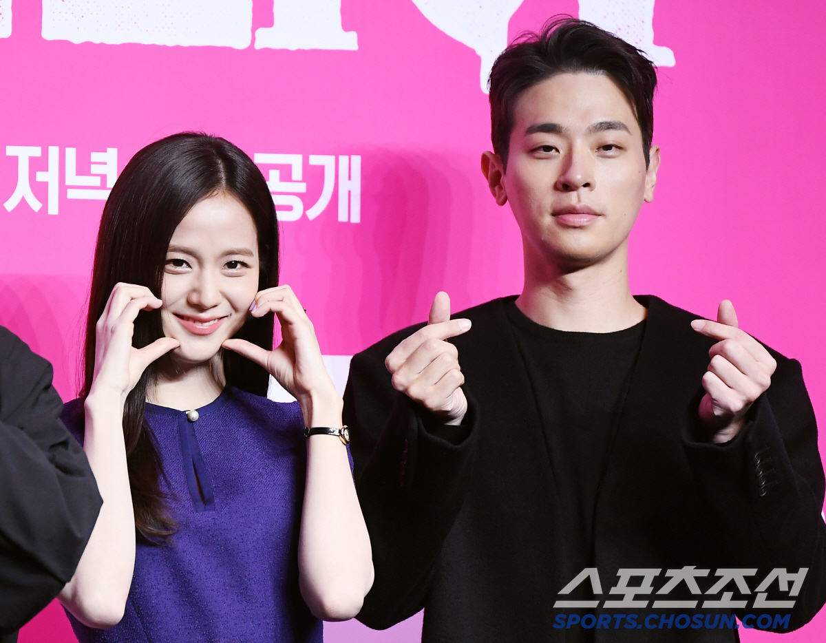 [SC현장] "블랙핑크 지수와 ♥"…박정민, '파수꾼' 감독과 손잡고 '…