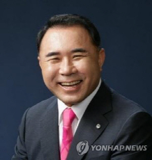 윤홍근 빙상연맹 회장, 차기 회장 선거 불출마…