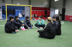 체육회장 후보 유승민, 지소연 등 여자축구 선수들과 소통