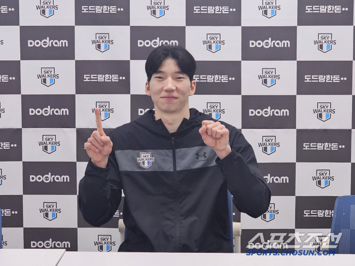 10연승 질주에 압도적 1위 행진…'공격 1위'에게 물었다. 현대캐피탈 왜 강할까요?