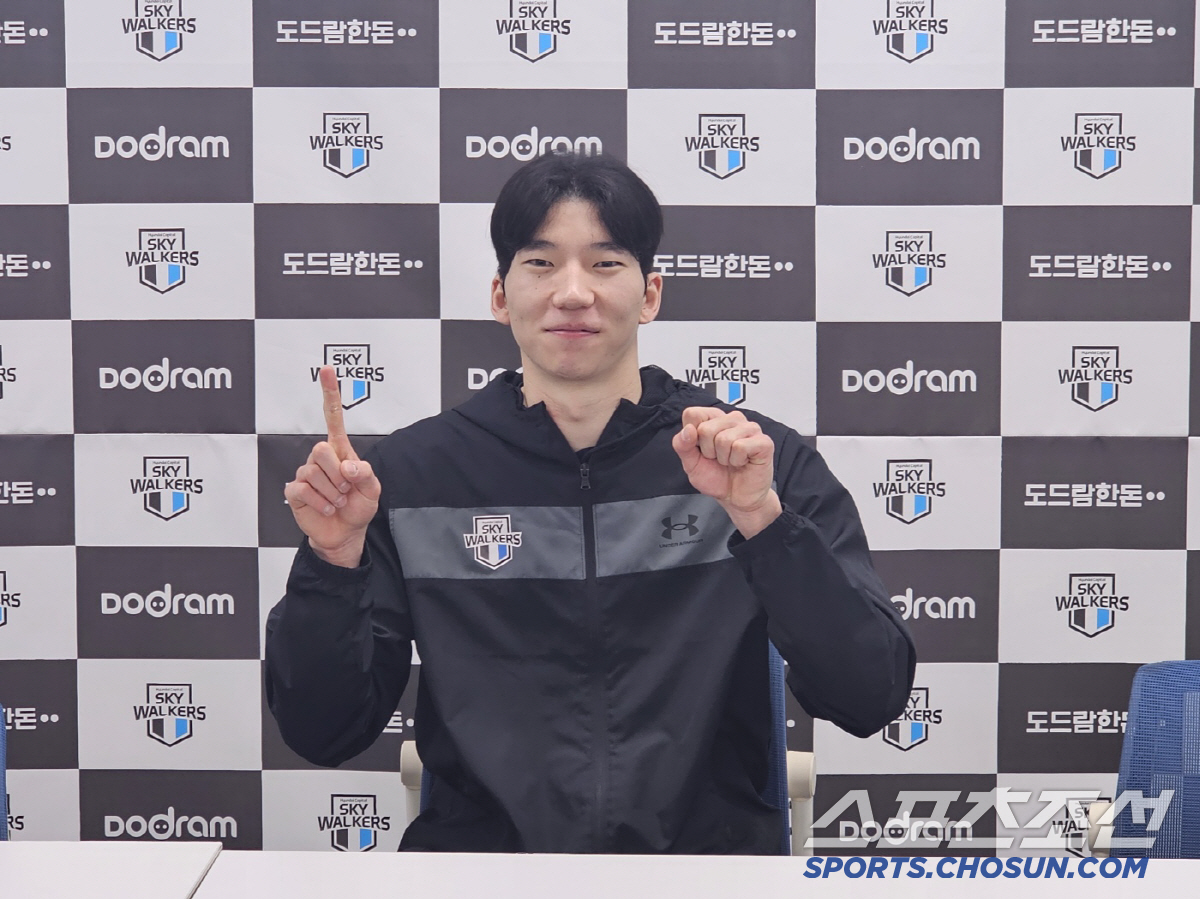 10연승 질주에 압도적 1위 행진…'공격 1위'에게 물었다. 현대캐피탈 …