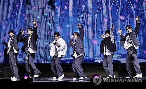 작년 멜론 연간 1위는 TWS '첫 만남은 계획대로 되지 않아'