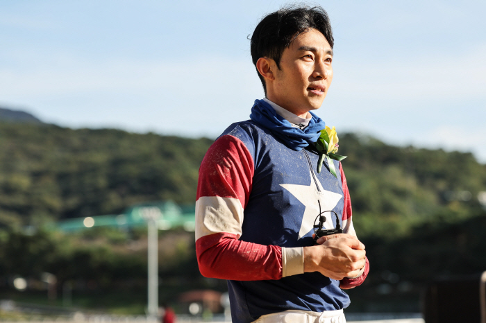 [경마]청사년 맞이한 렛츠런파크 서울, 뱀띠 조교사&기수는 누구