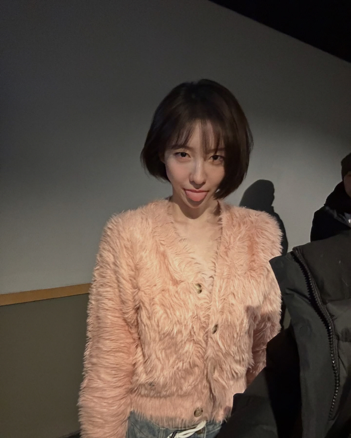 [SCin스타] "주말에 또 만나요" 개봉 첫날부터 무대인사로 팬심 저격…