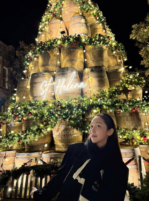 [SCin스타] 와인 즐기며 여유로운 일상 공개한 '타일러권♥' 제시카