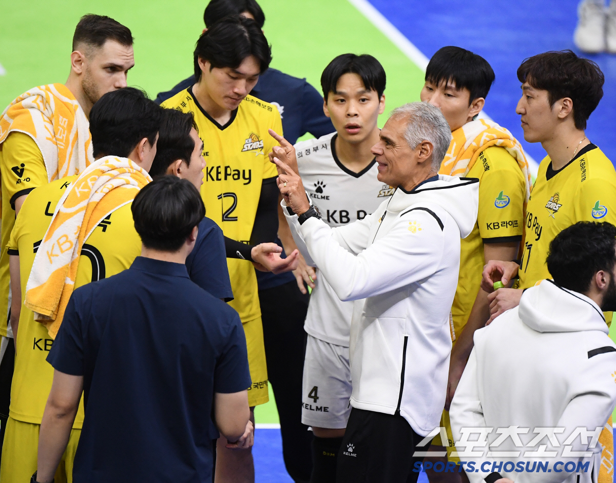 '브라질 출신 명장' 데뷔전 승리로 장식했다! KB손해보험, 상승세 이어…
