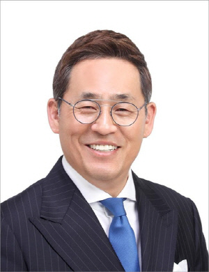 정석 대한볼링협회장 연임 성공…