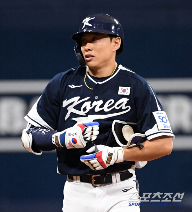 김도영 견줄 특급 3루수, 비FA 연봉 1위 보상 받았다…"더욱 책임감 …