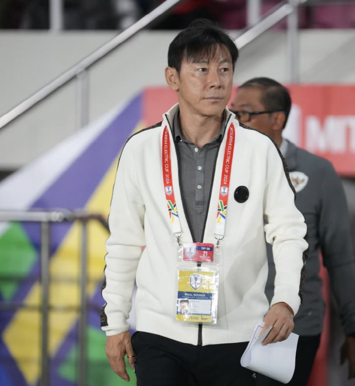 '20세 출전 OK해놓고' 인니협회의 초뒤통수 경질→팬들"신태용 감독님 …