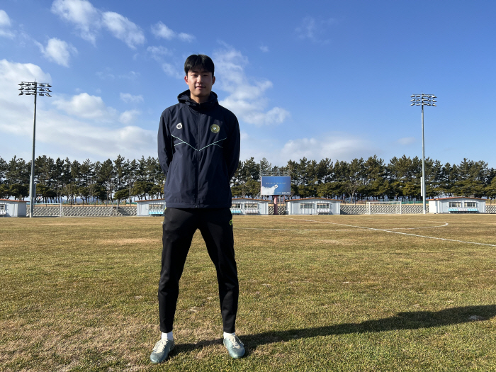 [오피셜]'높이 보강' 김포FC, 공격수 안창민 영입 "팀이 원하는 방향…
