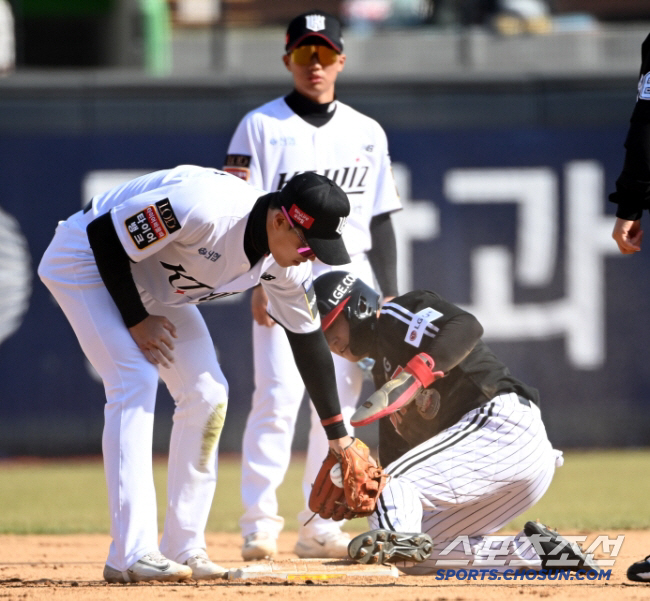 '죽기 살기 플레이'로 1군 기회 얻었던 유망주. 73승 외국인 레전드 …