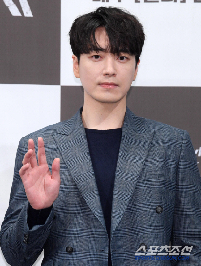 '나완비' 이준혁, 로맨스 명인 등극..♥한지민과 '美친 텐션' [종합]