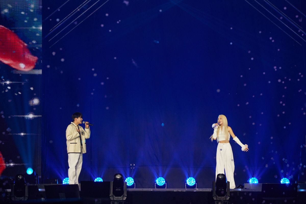 바다, 손편지 읽다 울컥…"S.E.S 음악은 지나가는 유행가 아니다"('…