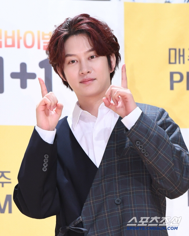 김희철, 장애 등급 판정 받았다…母도 눈물 "덤으로 사는 인생, 인정하고…