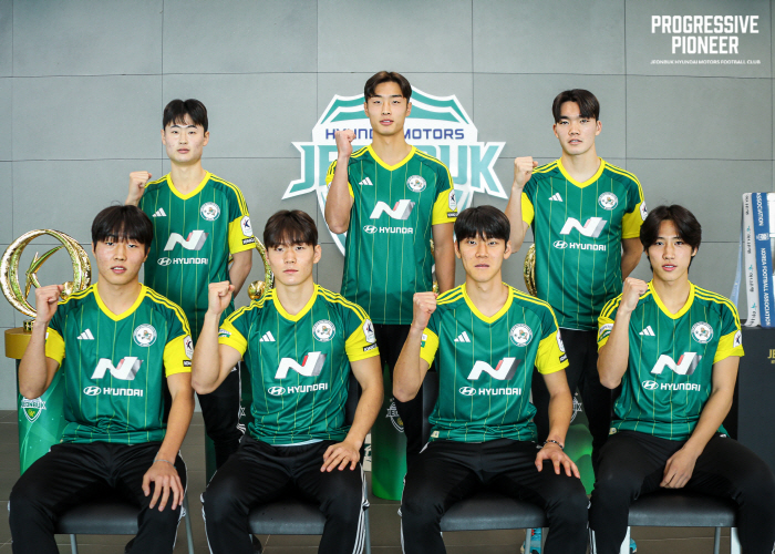 '준프로 진태호, 서정혁 프로 전환+7명 신인 계약' 전북, 2025 신…