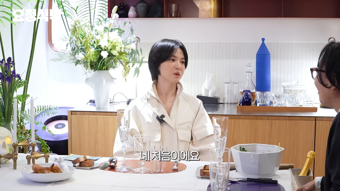 [종합] '리치 언니' 송혜교, 200만원 셔츠→재킷도 400만원…톱배우…