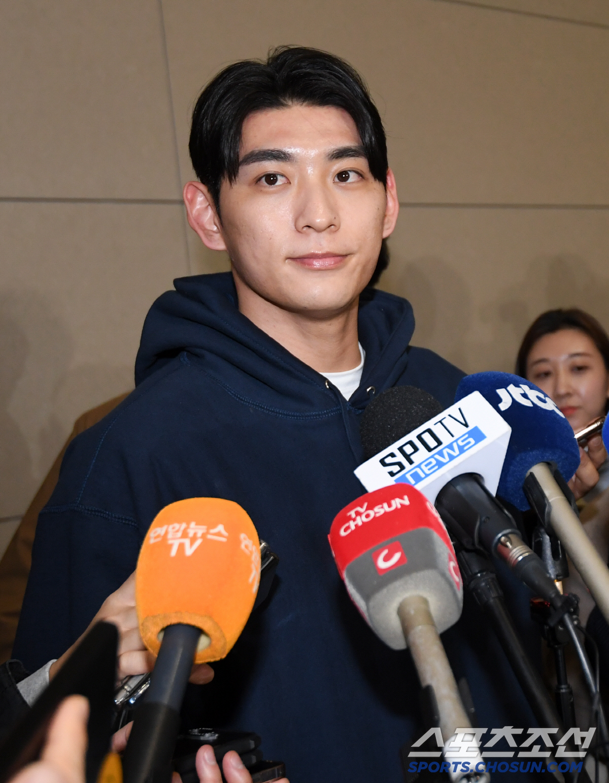 한국에 트레이너까지 파견한 SF 특별 대우에 출국 이정후의 각오 "몸상태…