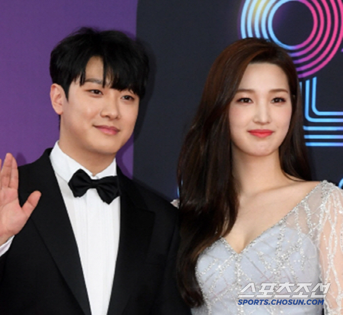 '최민환 이혼' 율희, 과수면=산후우울증 때문? "임신 때마다 심경변화,…