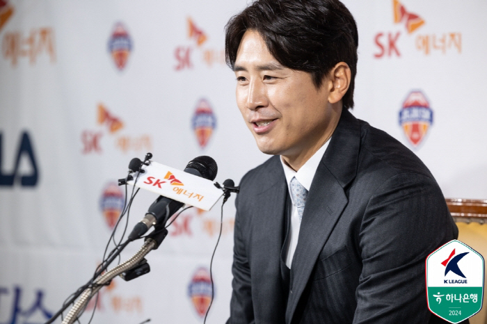 '런던 동메달 신화의 주역' 구자철, 축구화 벗으며 밝힌 진심 "팬들을 …