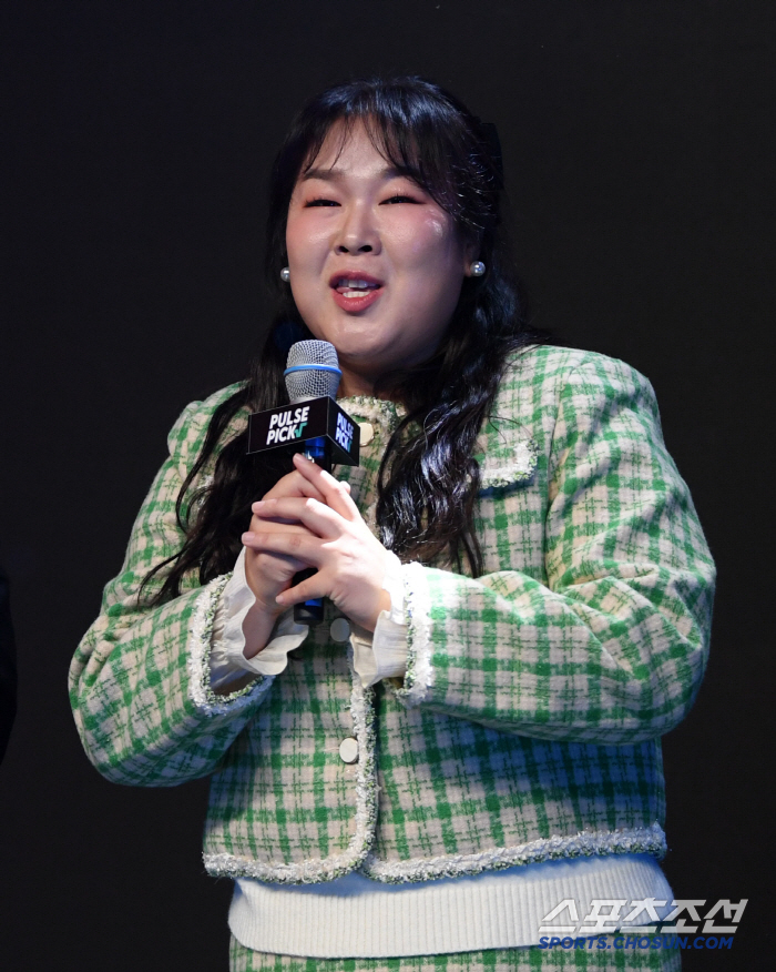 "젓가락 꽂고, 멜로도 있다" '코드네임B'으로 첫 주연 맡은 김민경 전…
