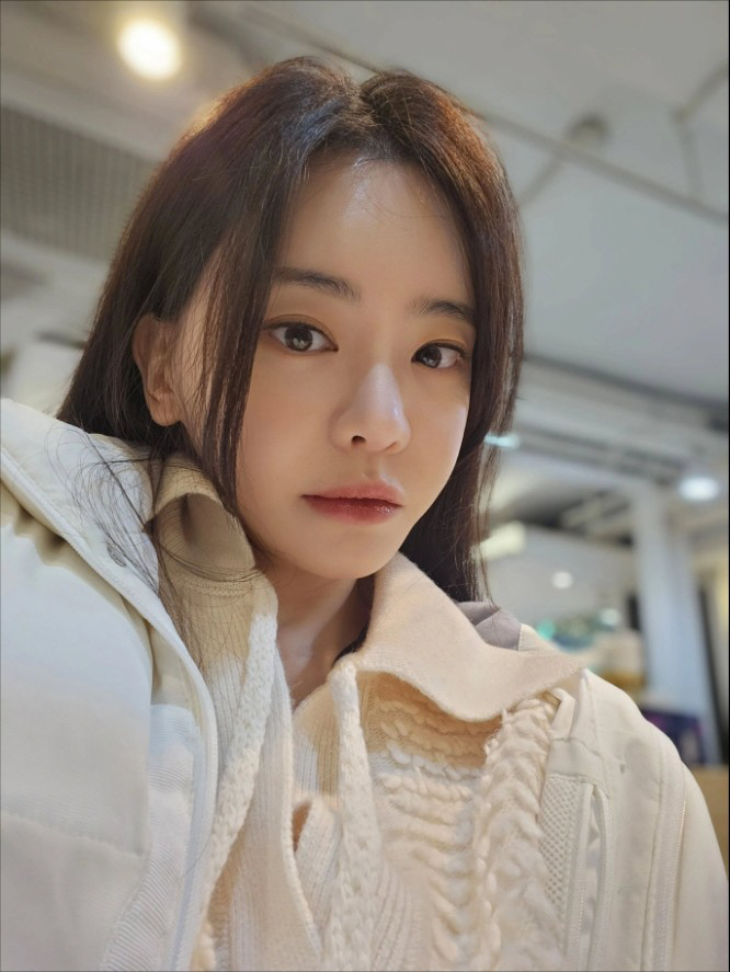 '이혼 후 11억 빚 갚은' 서유리, 1년 전 사진에 '한숨'…"얼굴에 …