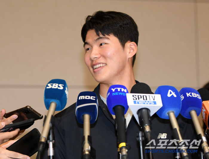 "한국어로 항상…" 진짜 오타니가? 김혜성은 왜 잠도 설쳤으면서 일본어 …