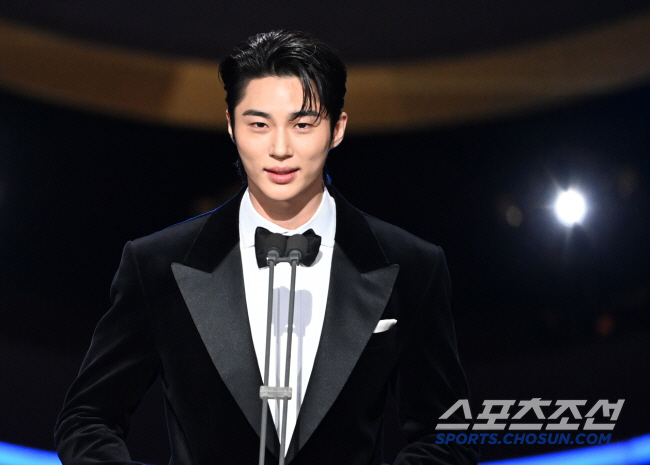 "변우석과 바람났다" 폭로한 남편, 중형차 한 대값 쏟아부어 ('김창옥쇼…