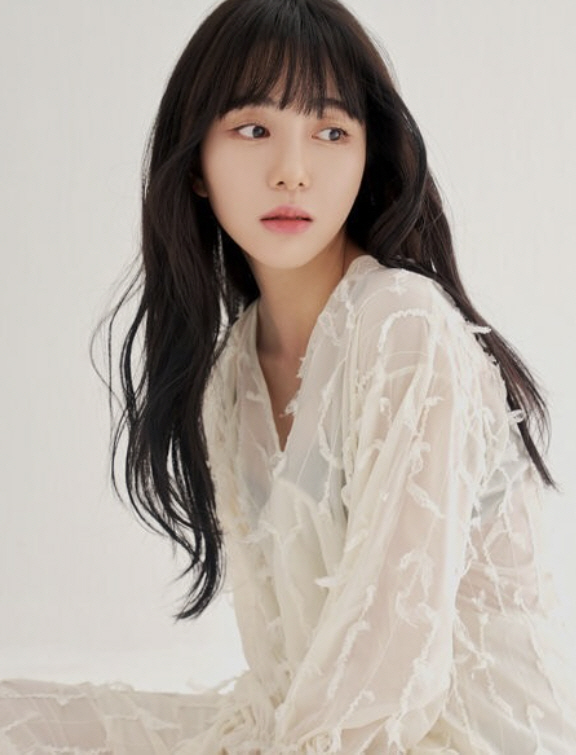 'AOA 괴롭힘 폭로' 권민아, 지민 복귀에도 멘탈 이상無…피부과 상담실…
