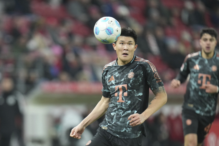 "결장이란게 뭐죠?' '아킬레스건 통증' 김민재, 미소 속 정상 훈련..…
