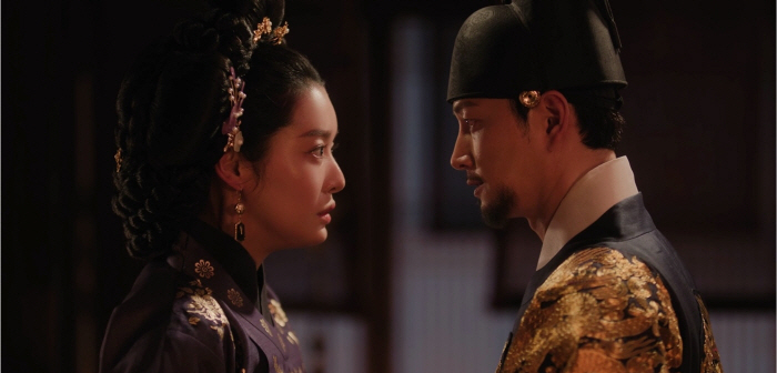 [SC리뷰] 이현욱, 차주영 앞에서 이시아 찔렀다…'경악' 엔딩에 최고 …