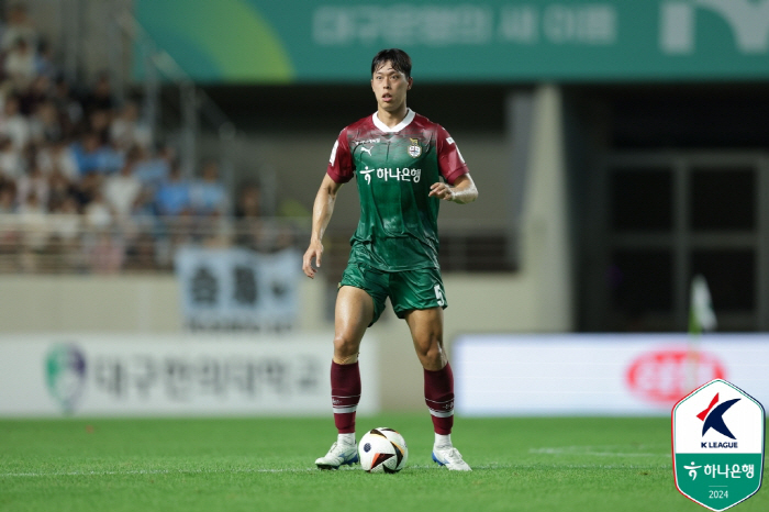 [단독]'수비진 완성' 제주, '학범슨 올대 제자' 대형 센터백 김재우 …