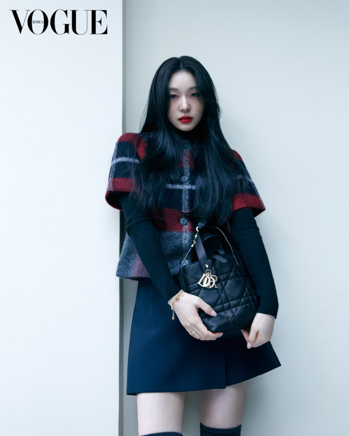 [SCin스타] 레드립+베레모로 완성한 우아함! 김연아, 독보적 아우라 …