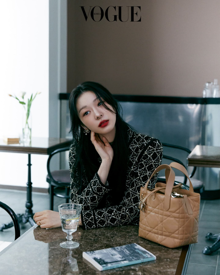 [SCin스타] 레드립+베레모로 완성한 우아함! 김연아, 독보적 아우라 …