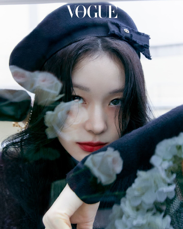 [SCin스타] 레드립+베레모로 완성한 우아함! 김연아, 독보적 아우라 …